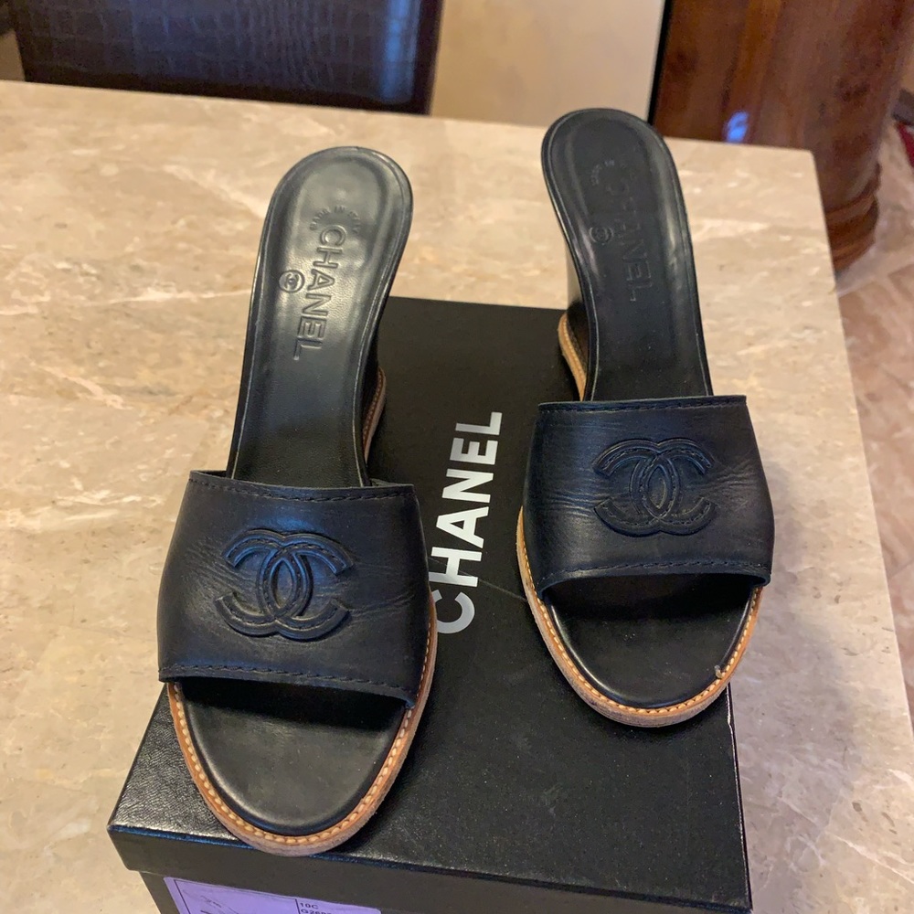 Chanel shoes, size 41, gently worn